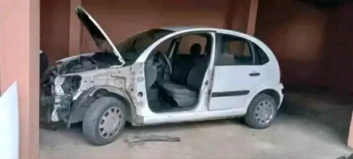 U.        DJELOVIMA   CITROEN.  