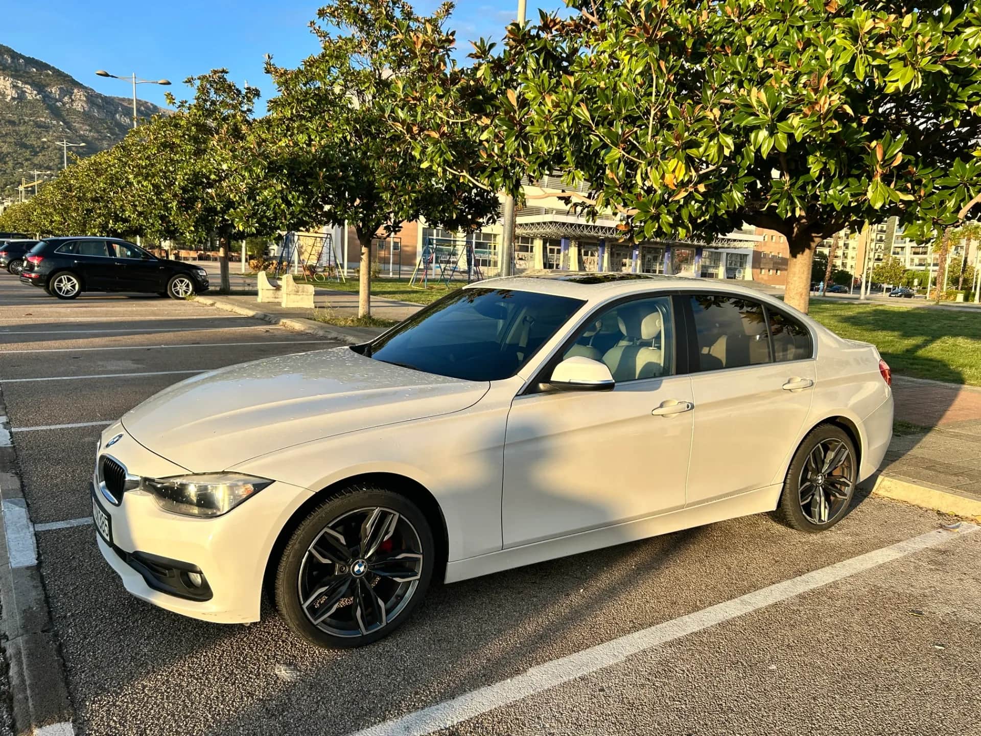 BMW Serija 3 318d LCI Restajling
