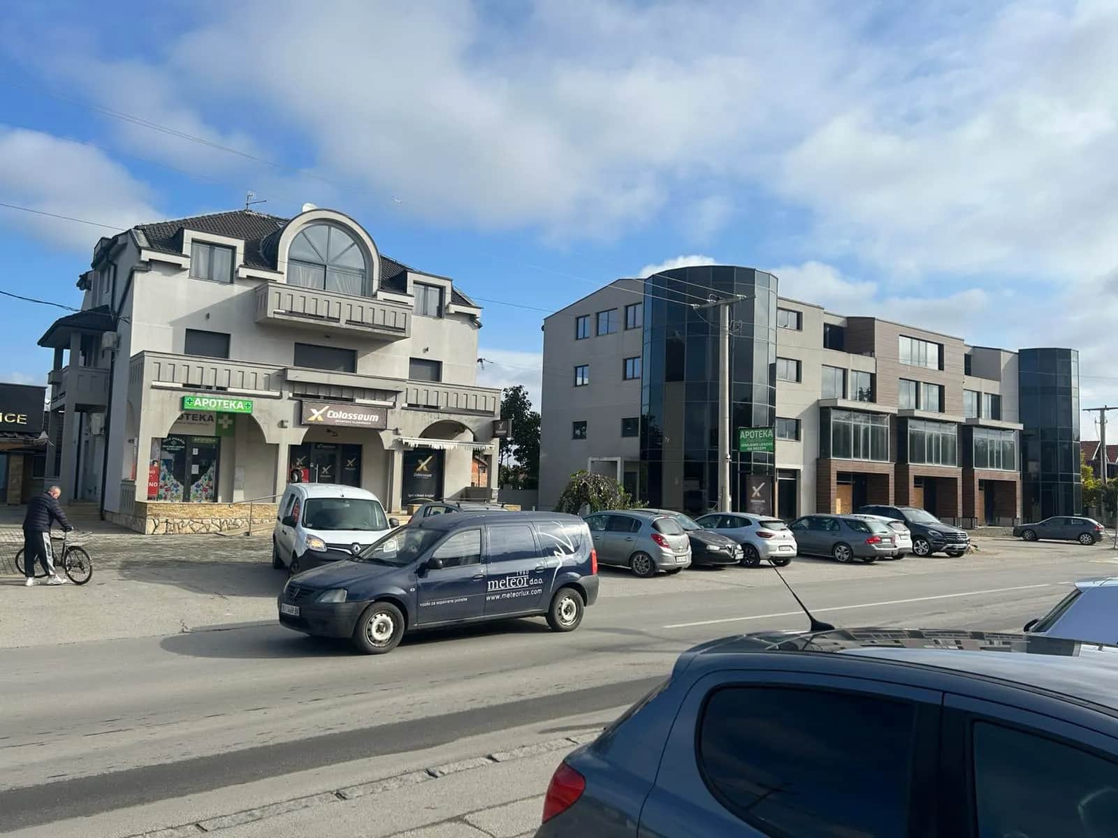 Izdajem sobe u Borči - hostelski